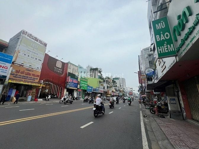 Bán nhà 4 tầng mặt tiền Đồng Xoài, P.13, Q.Tân Bình, ngay nhà ga T3