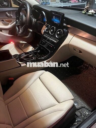 Mercedes Benz C Class 2021 C180 AMG - 22000 km