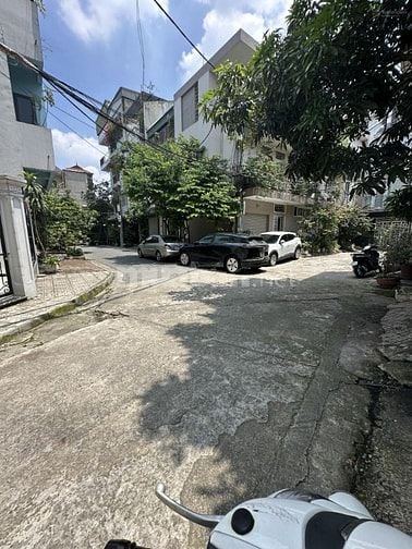 Lô đất 64m2 - ngõ ô tô tránh, dừng đỗ, quay đầu - mặt tiền khủng 5m