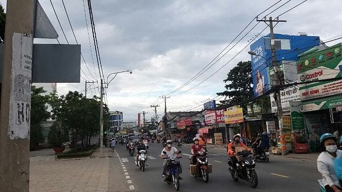 Cho Thuê nhà 4 lầu-Khúc sung nhất đường Tô Ký- Mặt tiền-Rộng 10m