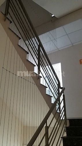 Cho Thuê nhà 4 lầu-Khúc sung nhất đường Tô Ký- Mặt tiền-Rộng 10m