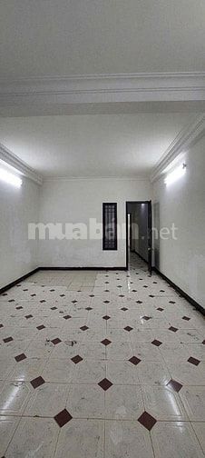HOT! Nhà 4 tầng đường 8m 69 Nguyễn Gia Trí (D2) khu sầm uất