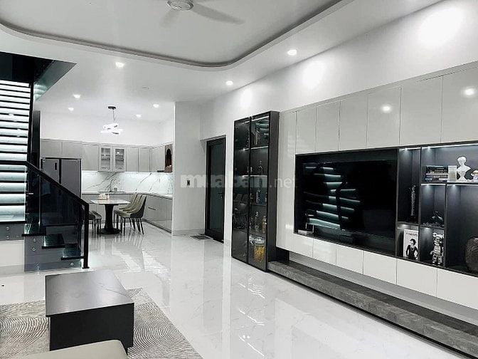 CẦN BÁN GẤP NHÀ 1 TRỆT 1 LẦU, SỔ HỒNG RIÊNG, GIÁ 900TR – LIÊN HỆ NGAY!