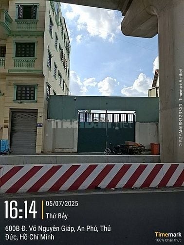 Cho thuê đất mặt tiền Song Hành p. An Phú Quận 2 giá 180 triệu/tháng