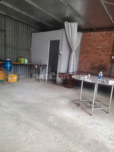 Cho thuê nhà 8x16m hẻm xe tải Lê Thị Ngây, Bình Chánh, giá 5 triệu
