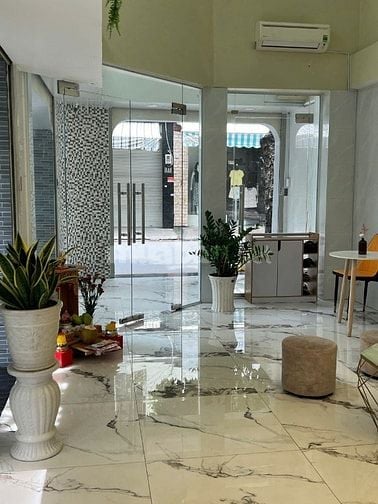 Nhà 6 tầng thang máy góc 2MT Ni Sư Huỳnh Liên Tân Bình giá 14.8 tỷ