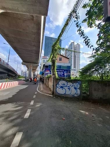 Cho thuê đất mặt tiền Song Hành p. An Phú Quận 2 giá 180 triệu/tháng