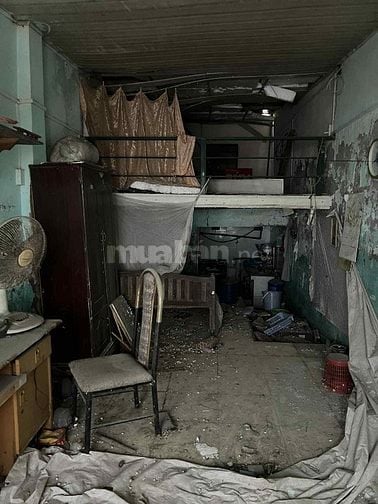 Cần bán gấp nhà cấp 4 cũ nát, nhà trong hẻm