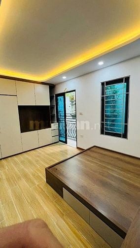NHÀ MỚI QUAN NHÂN 32m² x 5T, MT 5.2m, Thang Máy, Full Nội Thất – 8.2tỷ