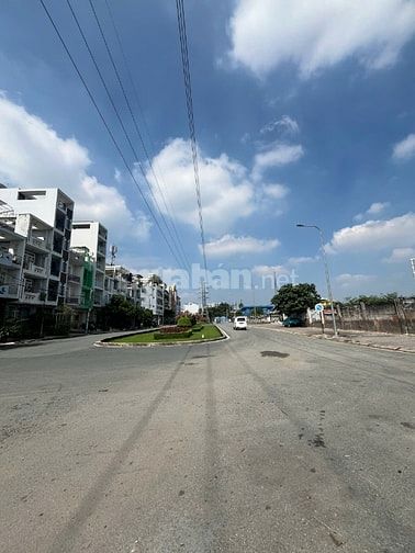 Chủ gởi bán nhanh 4400m2 trung tâm ngay Q6 - đất trống / làm kho xưởng