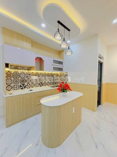 4ty050 Nhà mới đẹp 4x9 nở hậu 4,3 Nhà 1 trệt + lầu 2pn Shr