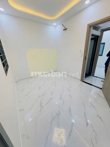 4ty050 Nhà mới đẹp 4x9 nở hậu 4,3 Nhà 1 trệt + lầu 2pn Shr