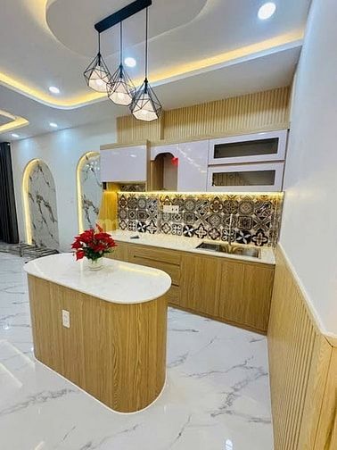 4ty050 Nhà mới đẹp 4x9 nở hậu 4,3 Nhà 1 trệt + lầu 2pn Shr