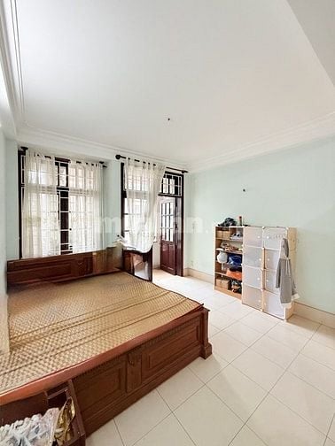 PHAN ĐĂNG LƯU - 1 CĂN RA MẶT TIỀN - 110m2, NỞ HẬU - 5 TẦNG - 16,x TỶ