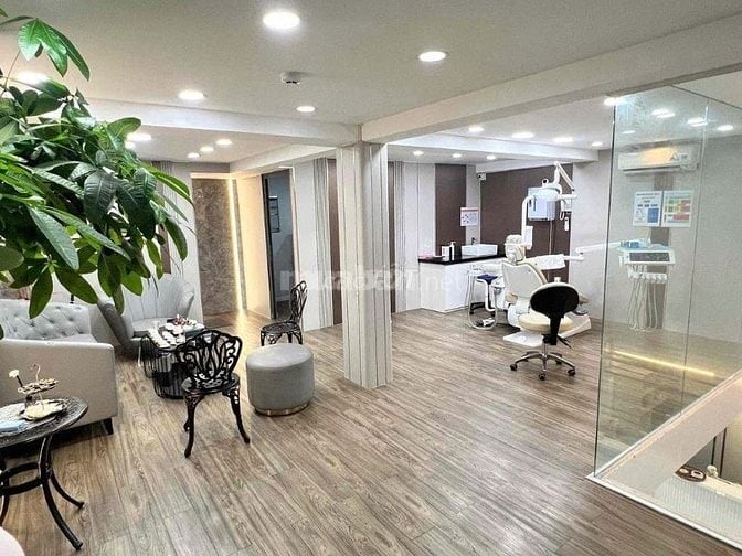 Cho thuê nhà Mặt Tiền Phan Xích Long, P2, Phú Nhuận: 8m ×16m(Hầm 3L)