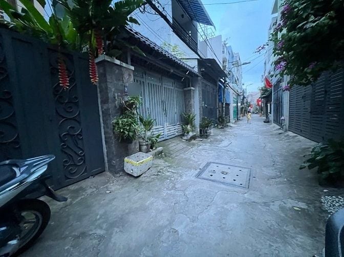 Nhà 3 lầu DT:4x18m Cao Cấp hẻm xe hơi 5m Đường Số 51, P14, Q.Gò Vấp.