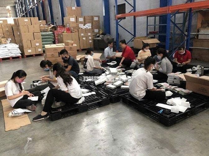 CẦN TUYỂN LĐPT NAM NỮ LÀM Ở KHO KHU VỰC HCM 
