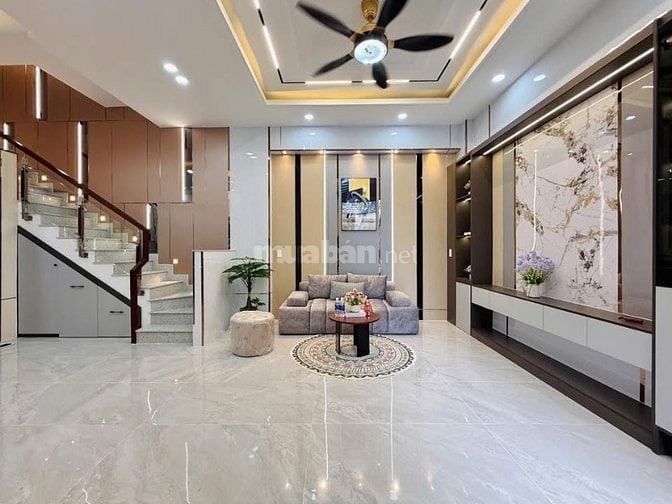 Nhà 3 lầu DT:5,5x10m tuyệt đẹp Cao Cấp hẻm xe hơi Thống Nhất, P16, GV
