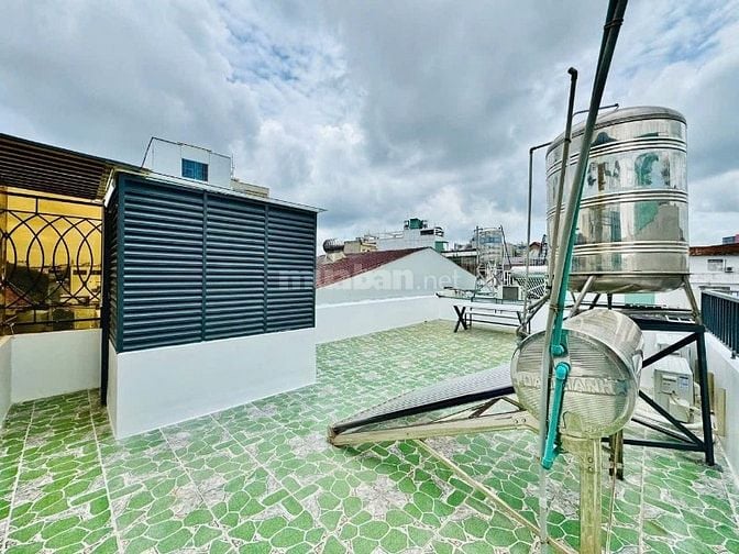Nhà 3 lầu DT:5,5x10m tuyệt đẹp Cao Cấp hẻm xe hơi Thống Nhất, P16, GV