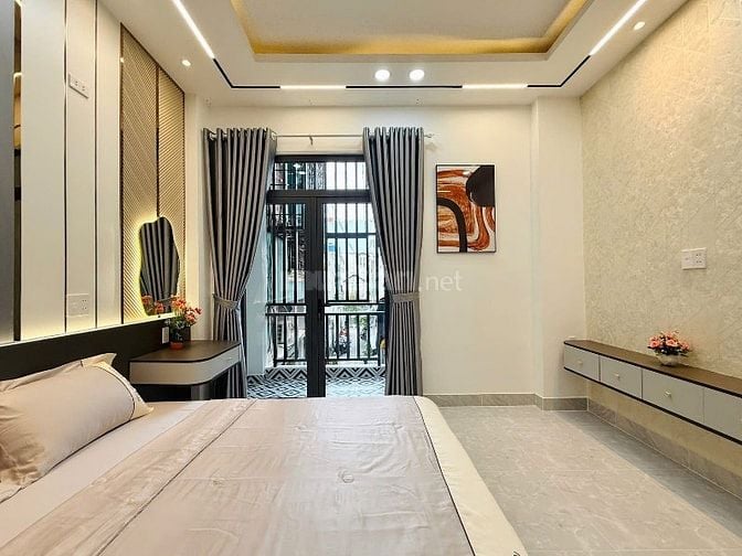 Nhà 3 lầu DT:5,5x10m tuyệt đẹp Cao Cấp hẻm xe hơi Thống Nhất, P16, GV