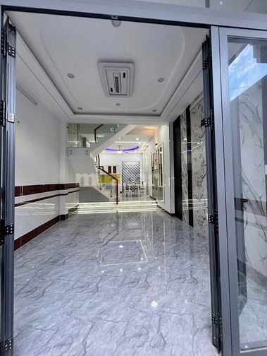 3TỶ950 - Nguyễn Tri Phương, Quận 10 - DT: 67m2 - Đang cho thuê 20 Trệu