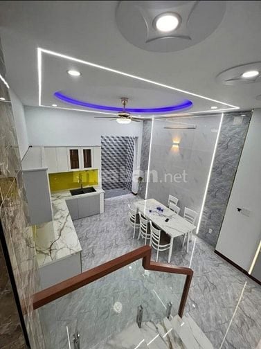 3TỶ950 - Nguyễn Tri Phương, Quận 10 - DT: 67m2 - Đang cho thuê 20 Trệu
