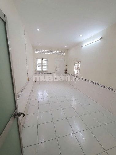 Chính chủ bán nhà hẻm 633 Lê Hồng Phong, Phường 10, Quận 10