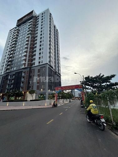 Dãy trọ đường 8 m, Tân Thuận Tây Quận 7. 6,2*21, 12,9 tỷ.