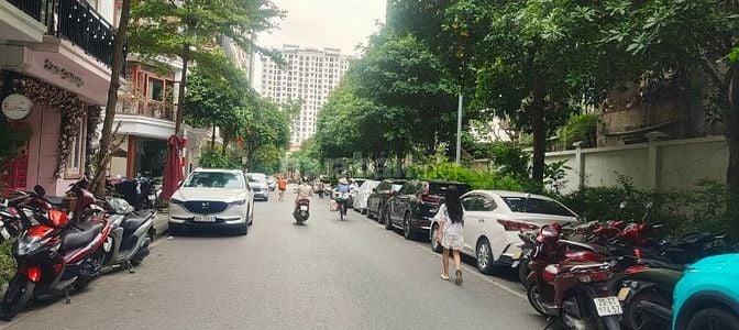 Bán nhà MP Trung Yên: DT 81m2, MT 5M, 5Tầng, Vị trí đẹp, Gía 42 Tỷ