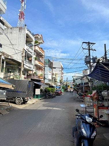 🌷 🌷 🌷 BÁN NHÀ GÓC 3 MẶT TIỀN : 28 ĐƯỜNG 702 HỒNG BÀNG - P. 1 - Q11