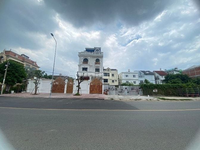 Bán nhà đường số 32a, Bình Tân Tên Lửa, 5x20m, 4t, 11.8 tỷ, công viên