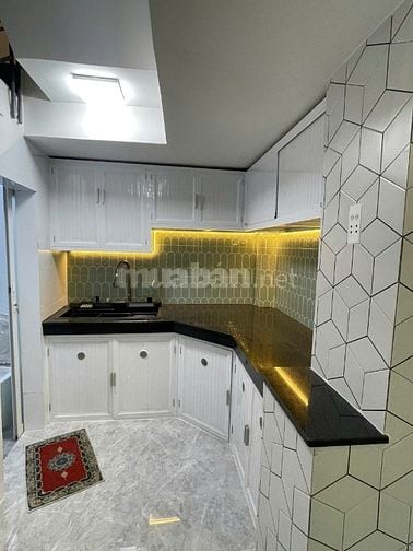 Bán nhà mới vào ở ngay Trần Hưng Đạo Q.5 - 90m2 sàn - 3pn - 4wc