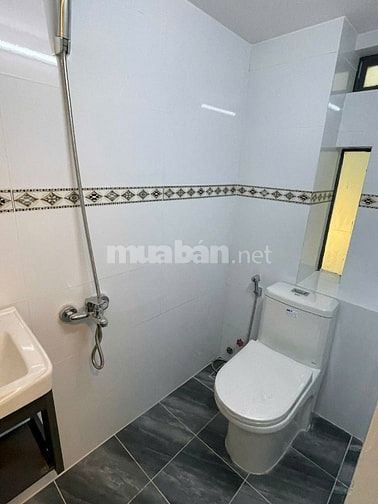 Bán nhà mới vào ở ngay Trần Hưng Đạo Q.5 - 90m2 sàn - 3pn - 4wc