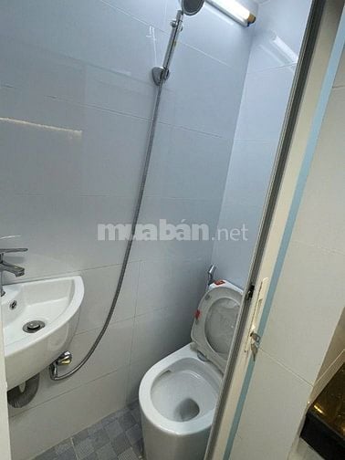 Bán nhà mới vào ở ngay Trần Hưng Đạo Q.5 - 90m2 sàn - 3pn - 4wc