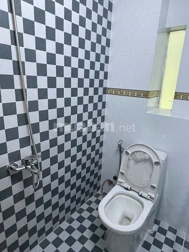 Bán nhà mới vào ở ngay Trần Hưng Đạo Q.5 - 90m2 sàn - 3pn - 4wc