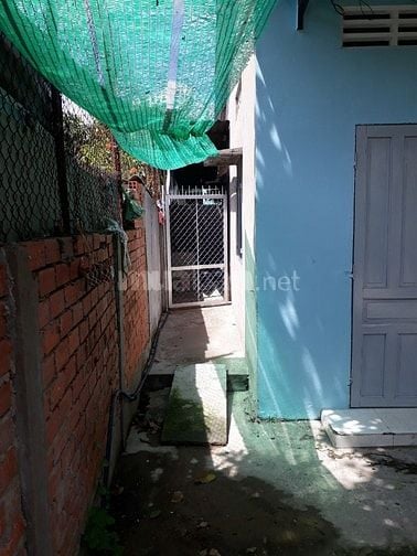Cho thuê nhà riêng biệt, có sân trước, ngay trung tâm TP Bến Tre. 