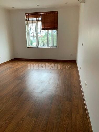Chính chủ cho thuê gấp mặt bằng tầng 3 toà nhà 5 tầng KĐT TP Giao Lưu