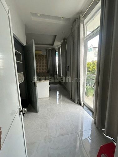 Cho thuê nhà villa mini Xe Tải Trước Nhà Địa chỉ: 24/21 Võ Oanh, BT