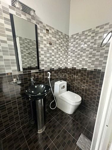 Cho thuê nhà villa mini Xe Tải Trước Nhà Địa chỉ: 24/21 Võ Oanh, BT