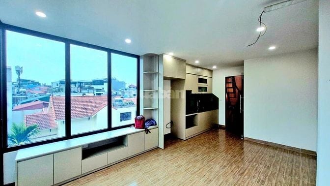 Bán nhà 7T thang máy, lô góc,DT 36m2  mặt ngõ kinh doanh