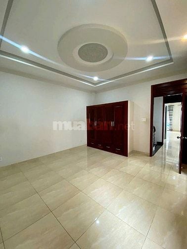 Cần cho thuê nhà Mặt Tiền Sư Vạn Hạnh P.10 Q.10 gần khúc Đường 3/2.