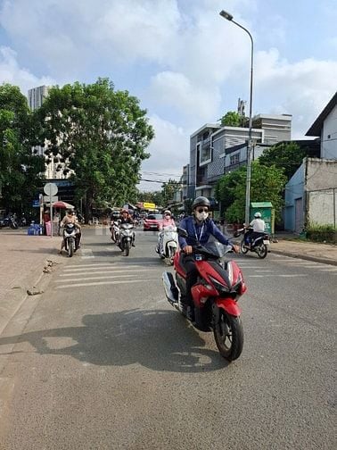 Bán nhà 2 mặt tiền Thân Văn Nhiếp p. An Phú Quận 2 cũ giá 33 tỷ