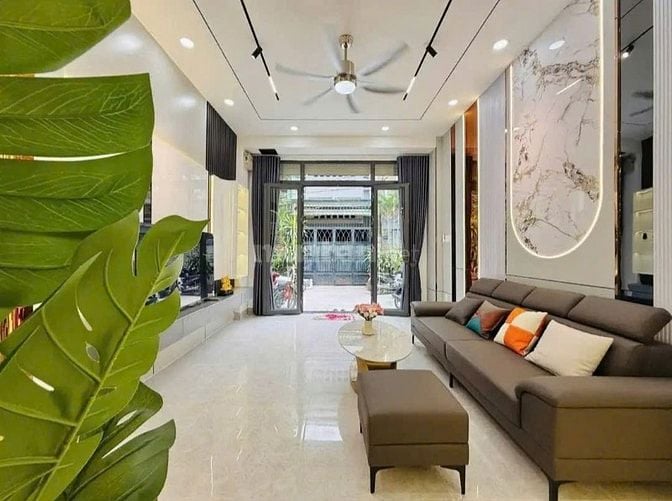 Kẹt tiền bán nhanh nhà  Nguyễn Đình Khơi P4 Tân bình 