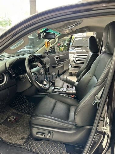 Bán Toyota Fortuner Máy Xăng 2 Cầu Số Tự Động 2021 đi 3,3V Km 