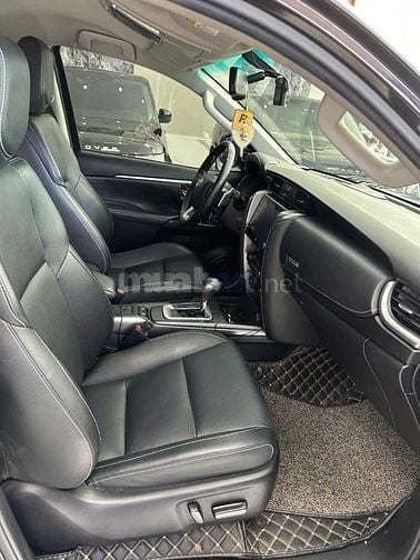 Bán Toyota Fortuner Máy Xăng 2 Cầu Số Tự Động 2021 đi 3,3V Km 