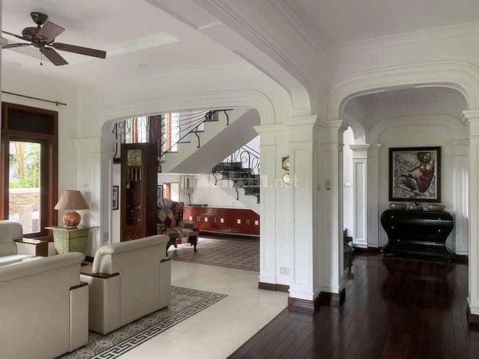 Bán Biệt Thư Thảo Nguyên View đồi cỏ, sân golf 36 lổ, giá bán 58 tỷ