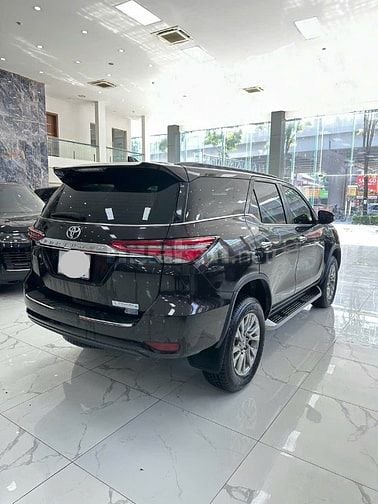 Bán Toyota Fortuner Máy Xăng 2 Cầu Số Tự Động 2021 đi 3,3V Km 