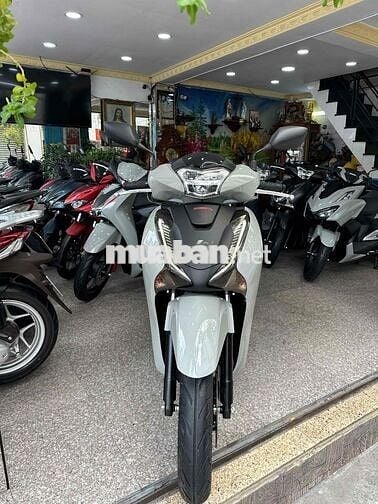 Honda SH 150i 2017 Xám Xi Măng BSTP Chính Chủ