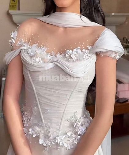 TUYỂN THỢ RẬP HÀNG THỜI TRANG NỮ CAO CẤP