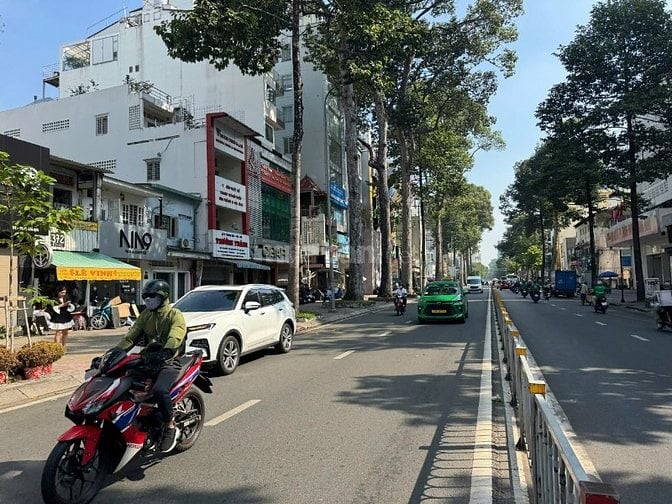 35 tỷ nhà 4 tầng mặt tiền Nguyễn Thị Minh Khai, Quận 3, HĐ thuê 100tr